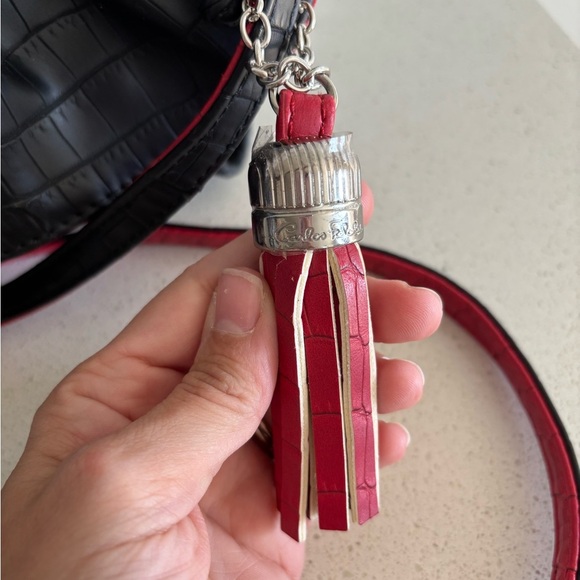 CARLOS FALCHI Vegan Leather Drawstring Bucket Shoulder Bag Purse Black Red Vtg - Picture 2 of 9